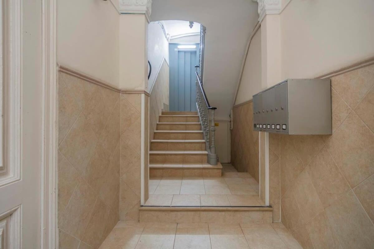 Exclusive 2 Bedroom Apartment In The City Center Barcelona Exterior photo