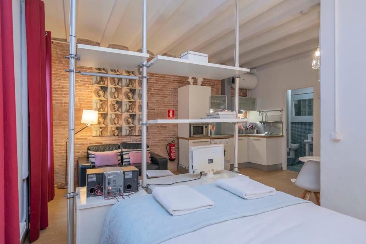 Exclusive 2 Bedroom Apartment In The City Center Barcelona Exterior photo