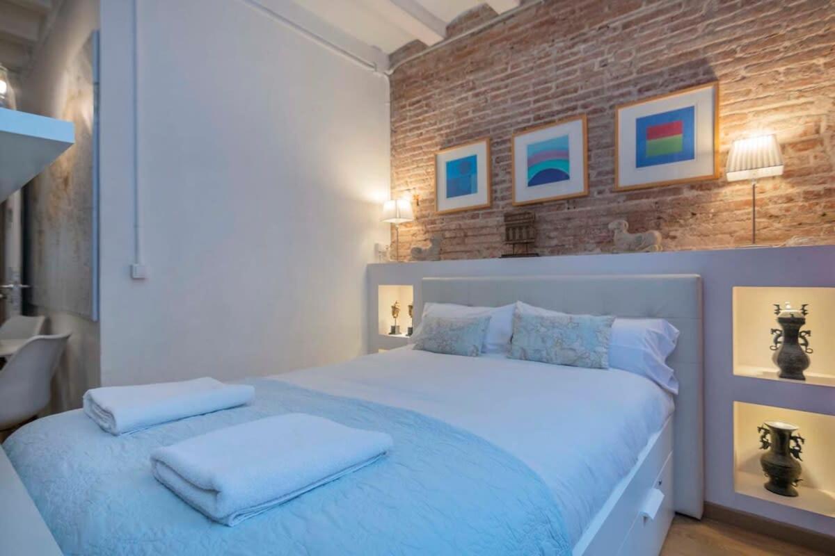 Exclusive 2 Bedroom Apartment In The City Center Barcelona Exterior photo