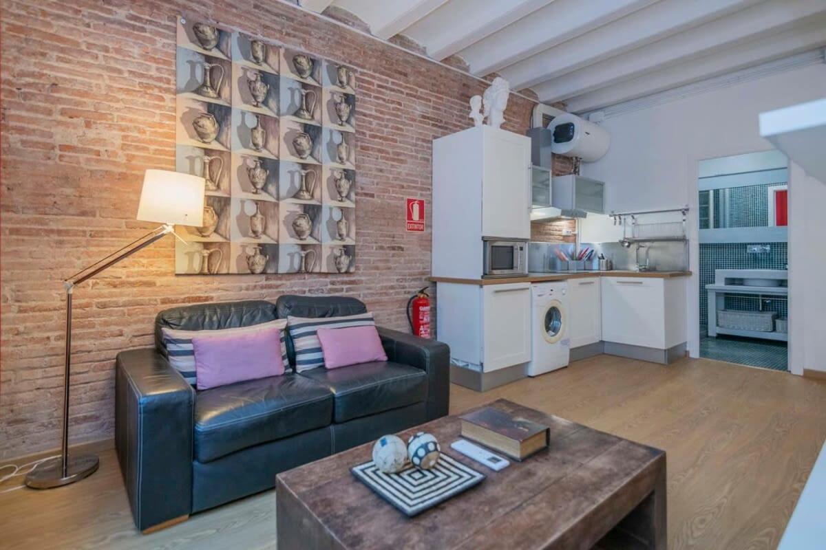 Exclusive 2 Bedroom Apartment In The City Center Barcelona Exterior photo