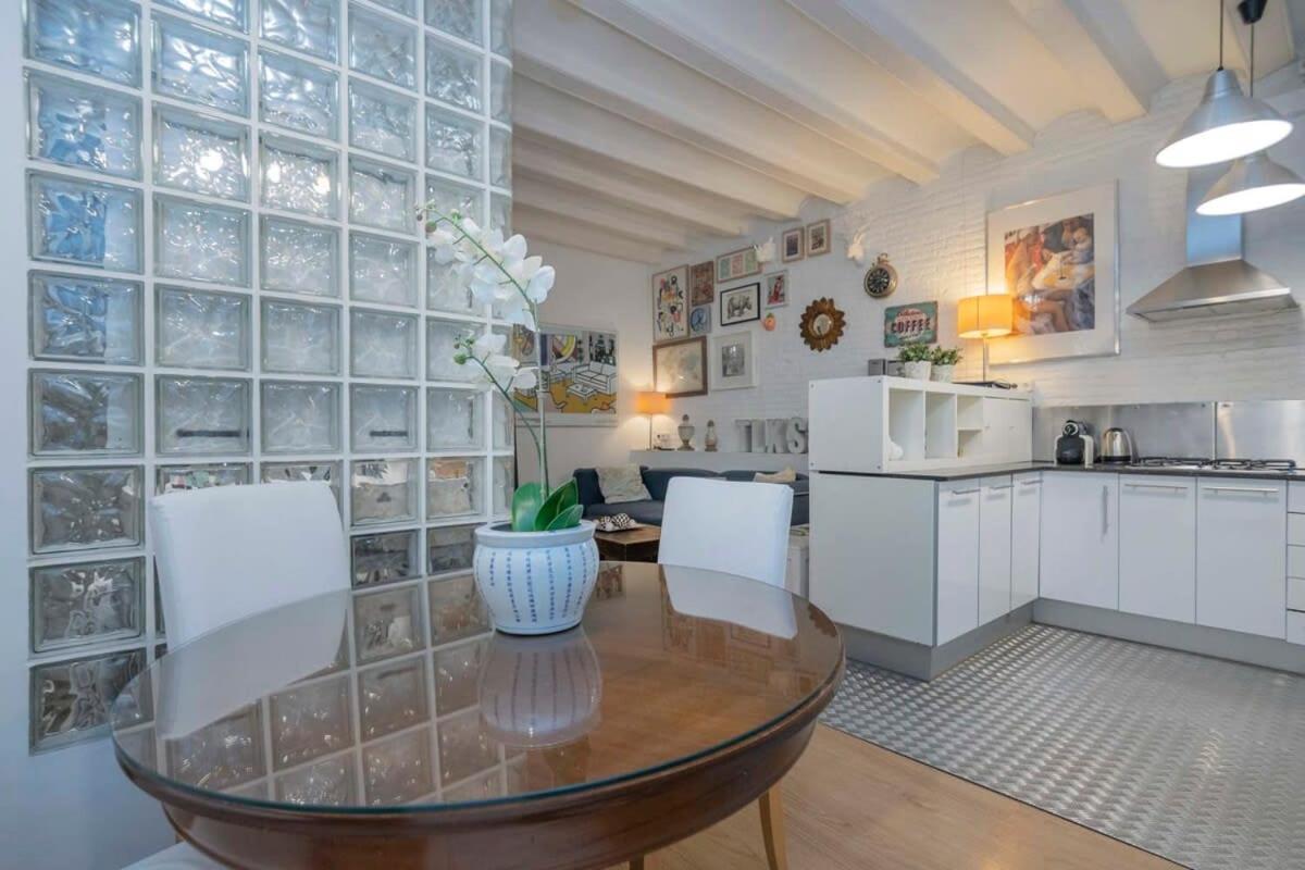 Exclusive 2 Bedroom Apartment In The City Center Barcelona Exterior photo
